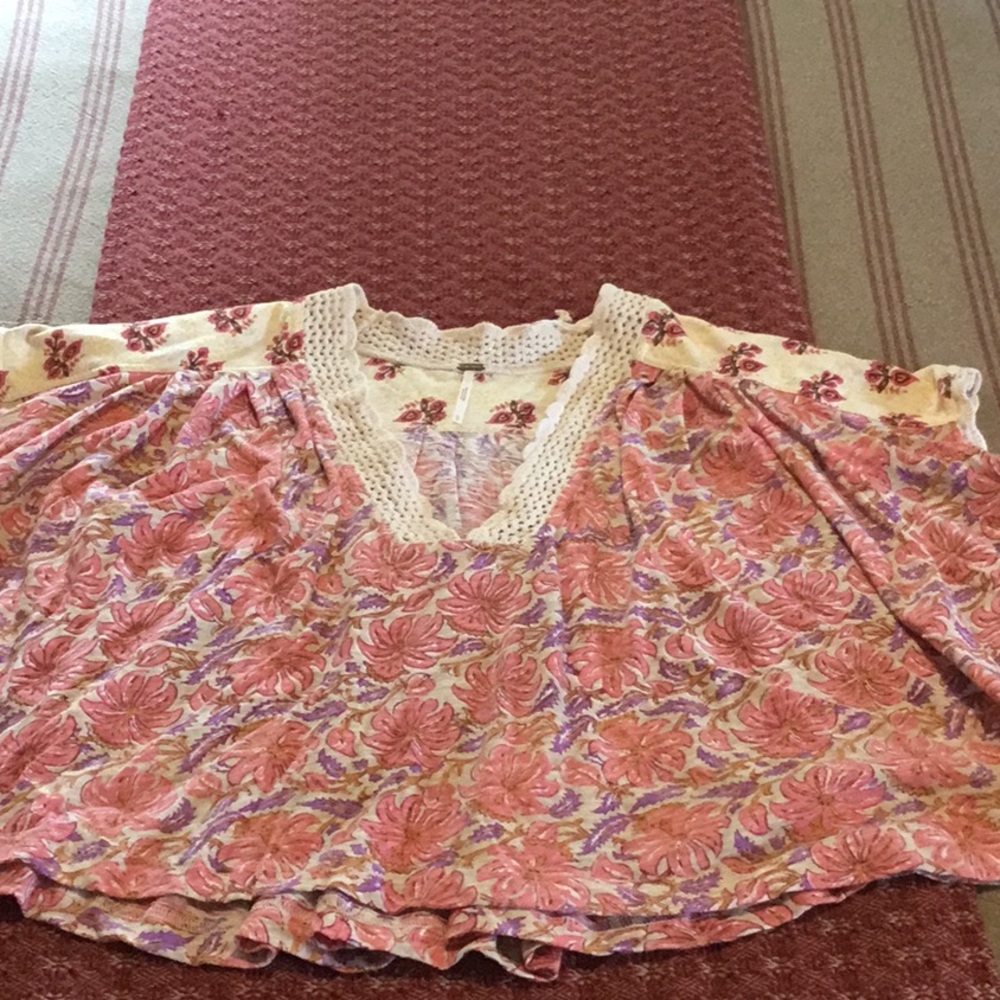 Free People cropped top with crocheted trim on v neck and sleeves L